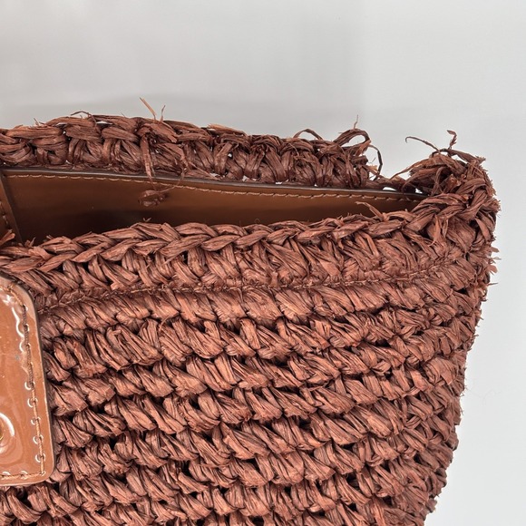 Tory Burch Woven Straw Tote Bag Gold Chain Patent Leather Trim Coastal Boho - Picture 3 of 9